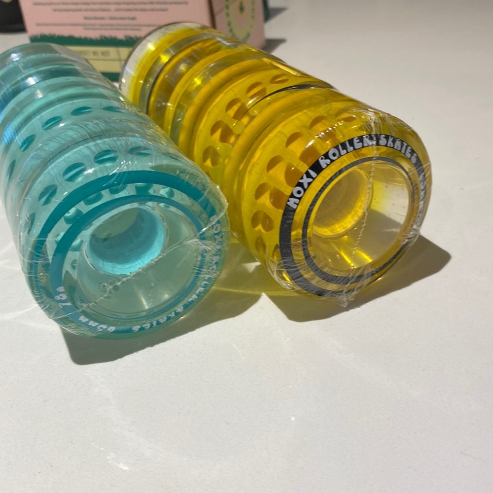 Moxi roller skates 65mm gummy wheels